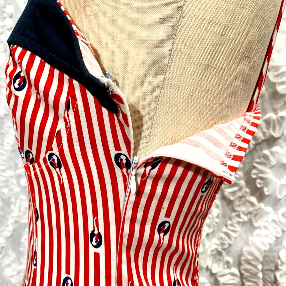 “Marilyn Monroe” pin-up red and white striped bathing beauty print dress- XS - Picture 11 of 12
